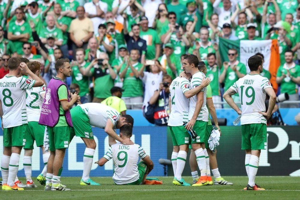 Irelands players react after the Euro 2016 round of 16 loss to France. BeSoccer
