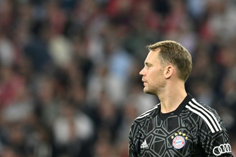 Los problemas físicos de Neuer preocupan al Bayern. AFP