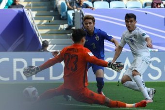 Uzbekistán se clasificó para los cuartos de final de la Copa Asia después de eliminar, en un disputado encuentro, a Tailandia. Catar será su próximo rival.