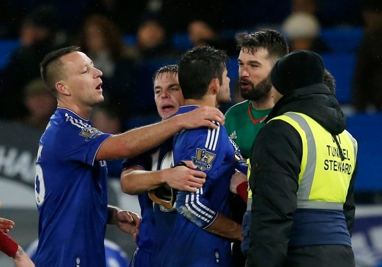Chelseas Diego Costa (C) altercates with West Bromwich Albions goalkeeper Boaz Myhill after their English Premier League 2-2 draw, at Stamford Bridge in London, on January 13, 2016