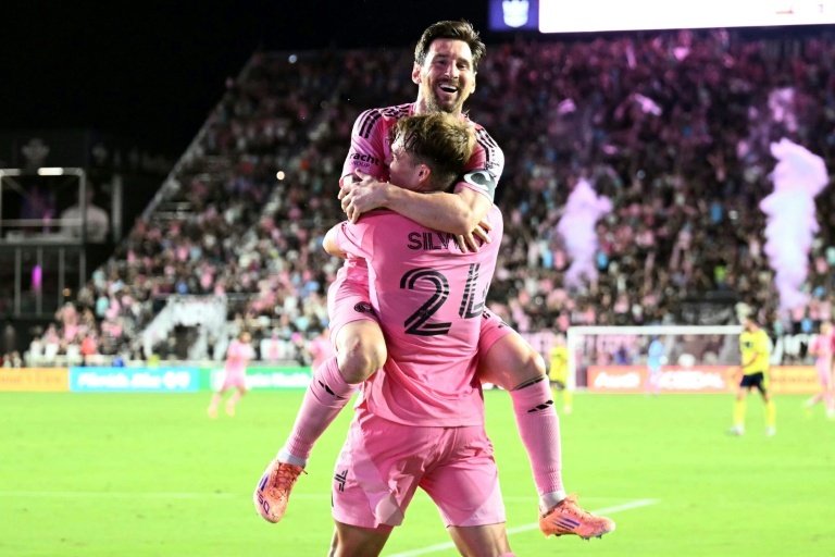 Após a pausa internacional de novembro, a bola volta a rolar para as semifinais da Conferência Leste da Audi 2025 MLS Cup Playoffs. No domingo, dois confrontos definem quem segue na disputa pelo título da Major League Soccer: FC Cincinnati x Inter Miami e Philadelphia Union x New York City FC.