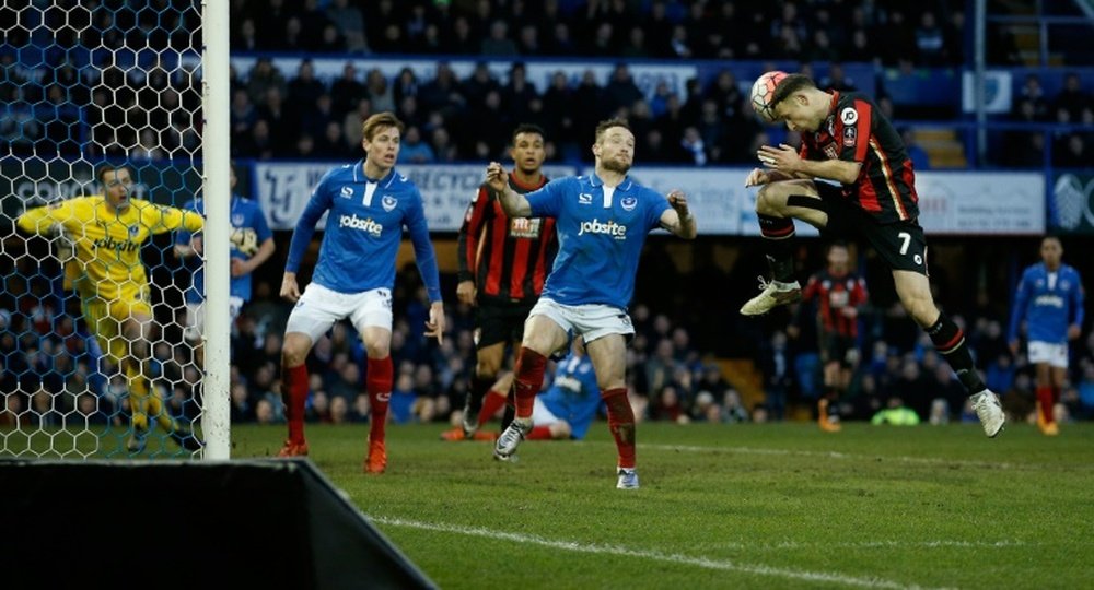 El Portsmouth consiguió ascedner a la League One. AFP