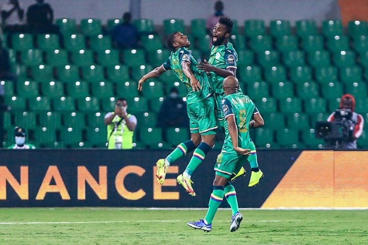 Comoras sorprende y elimina a Ghana en su primer triunfo de la Copa África