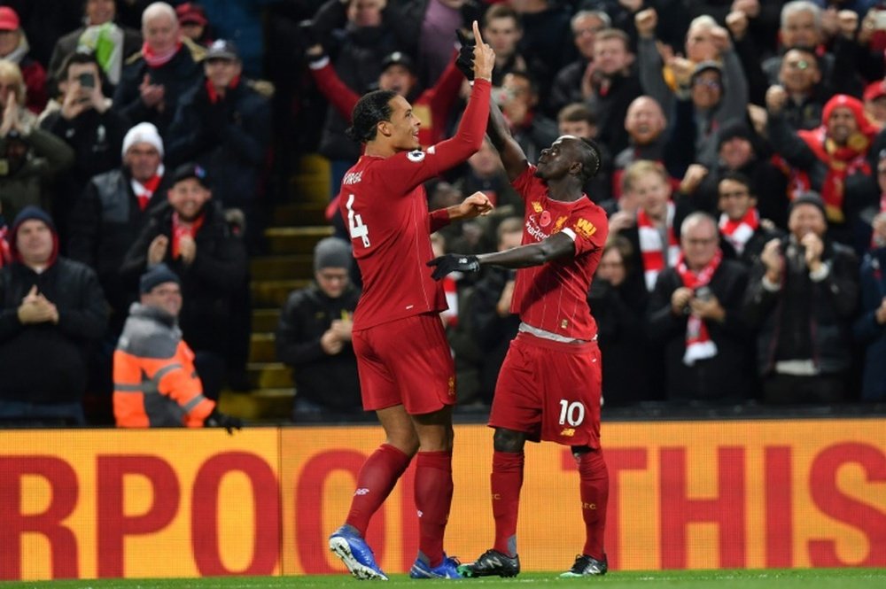 Mané cuajó un gran partido en el derbi ante el Everton. AFP