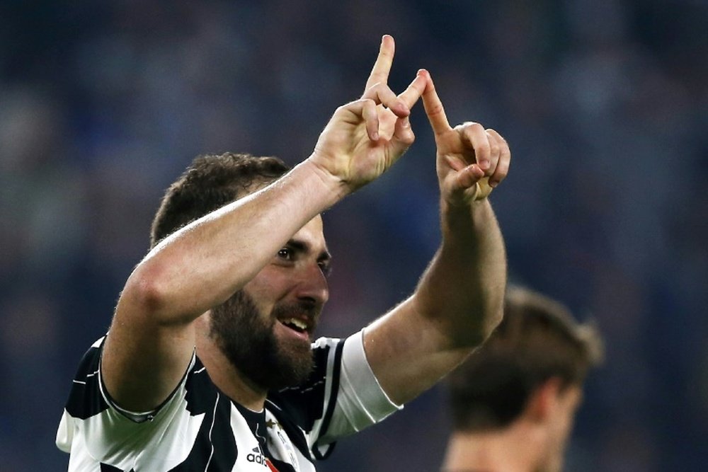 Higuaín se siente un privilegiado por poder jugar partidos de este tipo. AFP