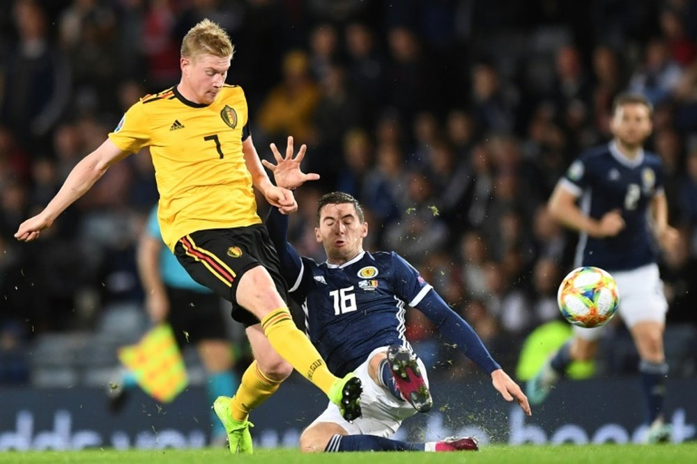 De Bruyne firmó un partido perfecto ante Escocia. AFP