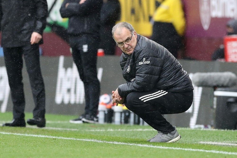 Bielsa respira con el manido 'de penalti y en el añadido'. AFP