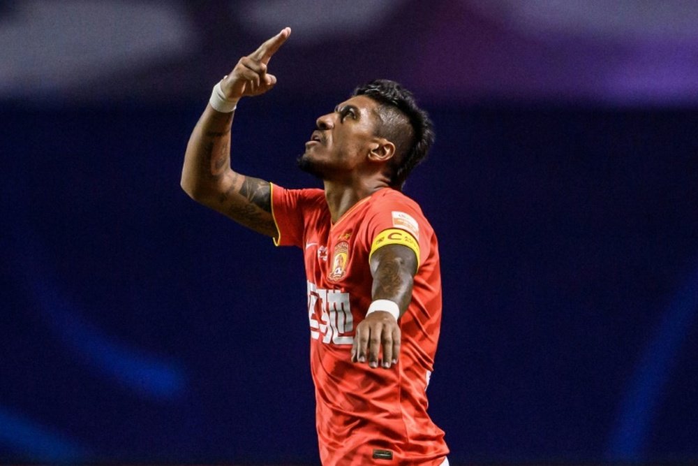 Paulinho, a punto de volver a jugar en Europa. AFP/Archivo