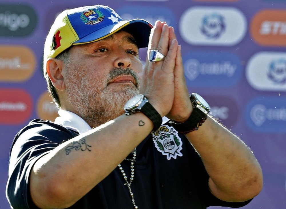 Maradona deixou o cargo de treinador do comando do Gimnasia y Esgrima. AFP