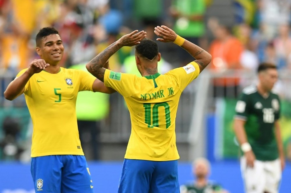 Casemiro pide a James, sueña con Neymar y aplaude a Hazard. AFP