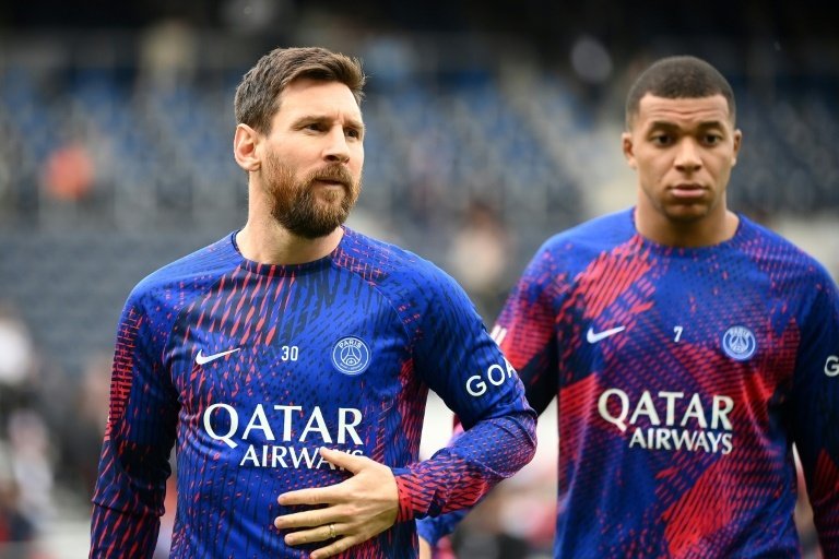 Mbappe and Messi back in training and closer to facing Bayern