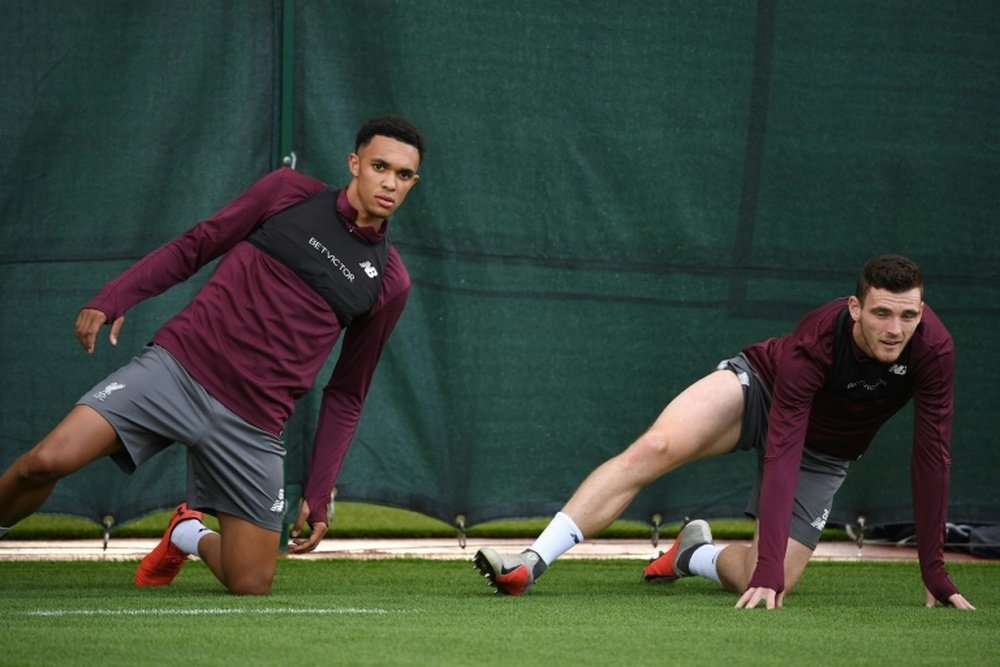 Alexander-Arnold y Robertson ya son estrellas en el Liverpool. AFP