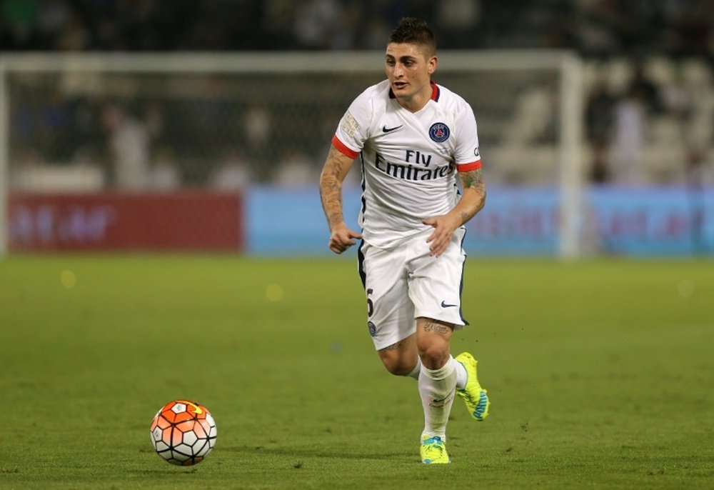 Paris Saint-Germain midfielder Marco Verratti controls the ball during the friendly football match between PSG and Inter Milan in Doha, on December 30, 2015