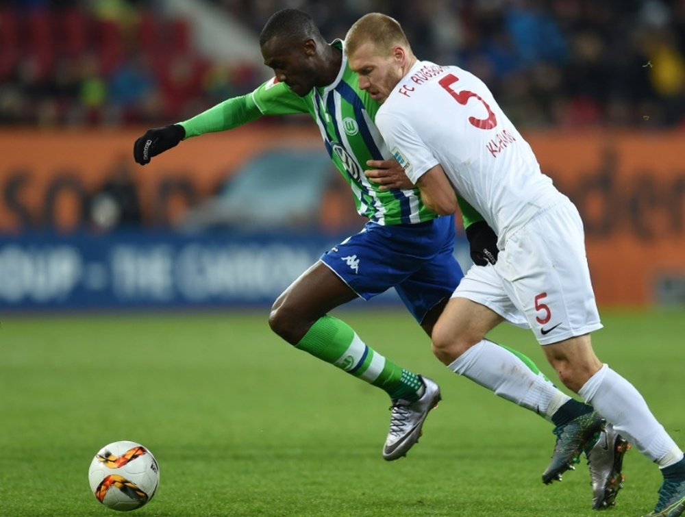 Klavan (R) is likely to sign for Liverpool in the near future. BeSoccer