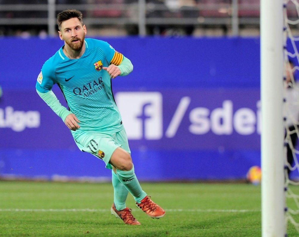 Lionel Messi célèbre son but contre Eibar au stade Ipurua. AFP