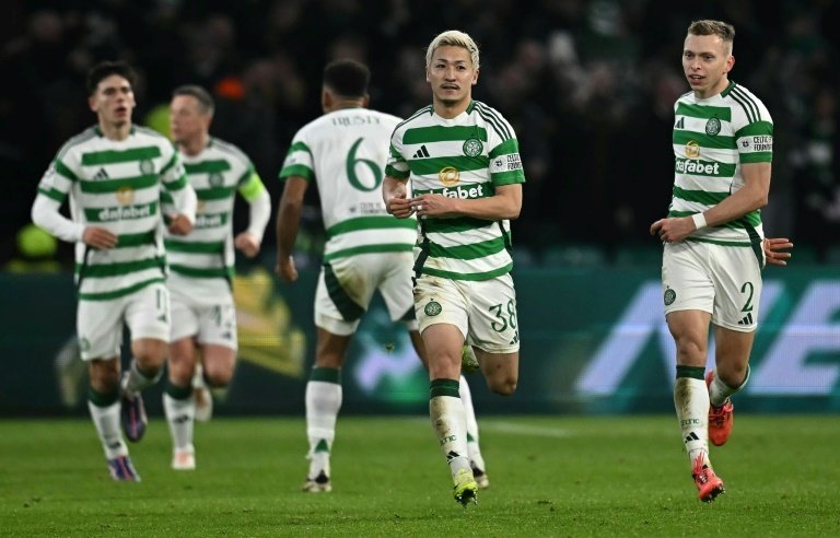 El Rangers, que perdió el campeonato escocés a manos del Celtic, no pudo hacer nada para ganarle la partida en el 'Old Firm' al eterno rival (1-1), al que no le hizo el pasillo de campeón.
