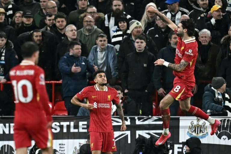 Liverpool dispatch Newcastle as title moves into sight