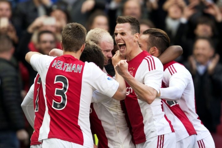 El Ajax tropieza ante el Excelsior y se sigue alejando del Feyenoord