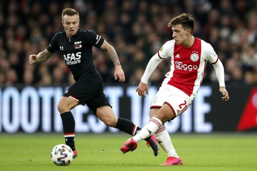 Lisandro Martínez cree que lo justo sería un partido entre Ajax y AZ Alkmaar. AFP