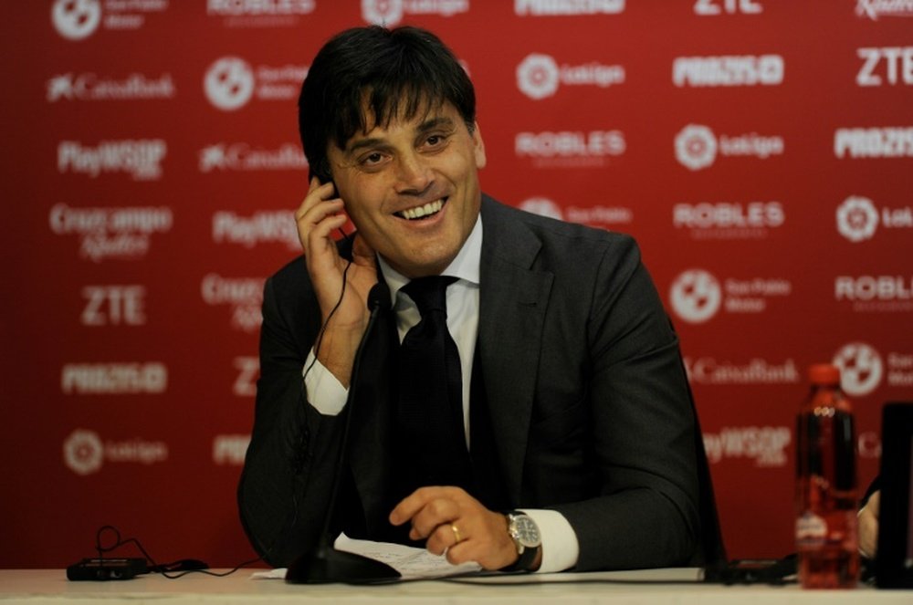 Montella quiere llevarse a un jugador del Milan. AFP