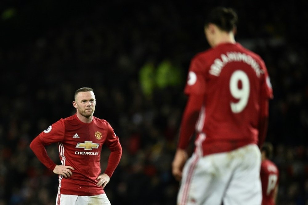 Dyche backs Rooney to replace Ibra