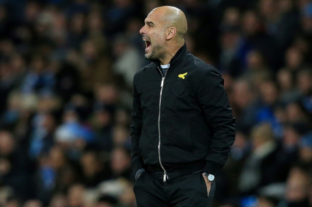 Guardiola se enfadó en rueda de prensa . AFP