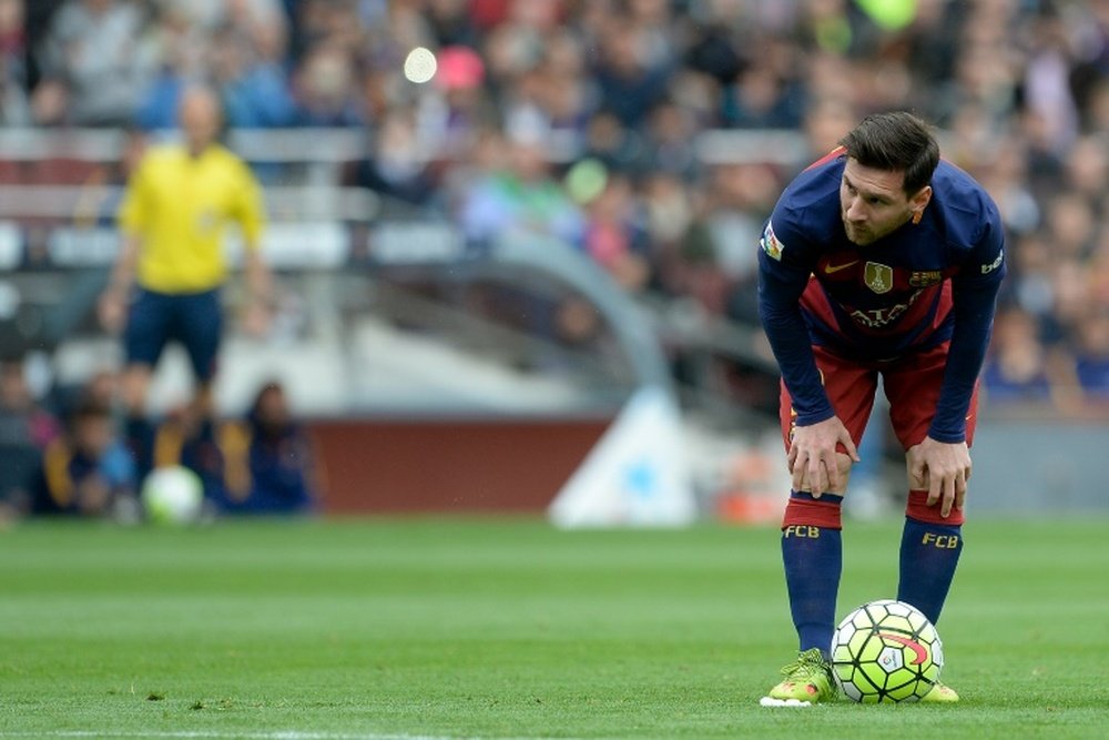 Messi insiste en su deseo de jugar en Argentina, pero no le pone fecha. EFE