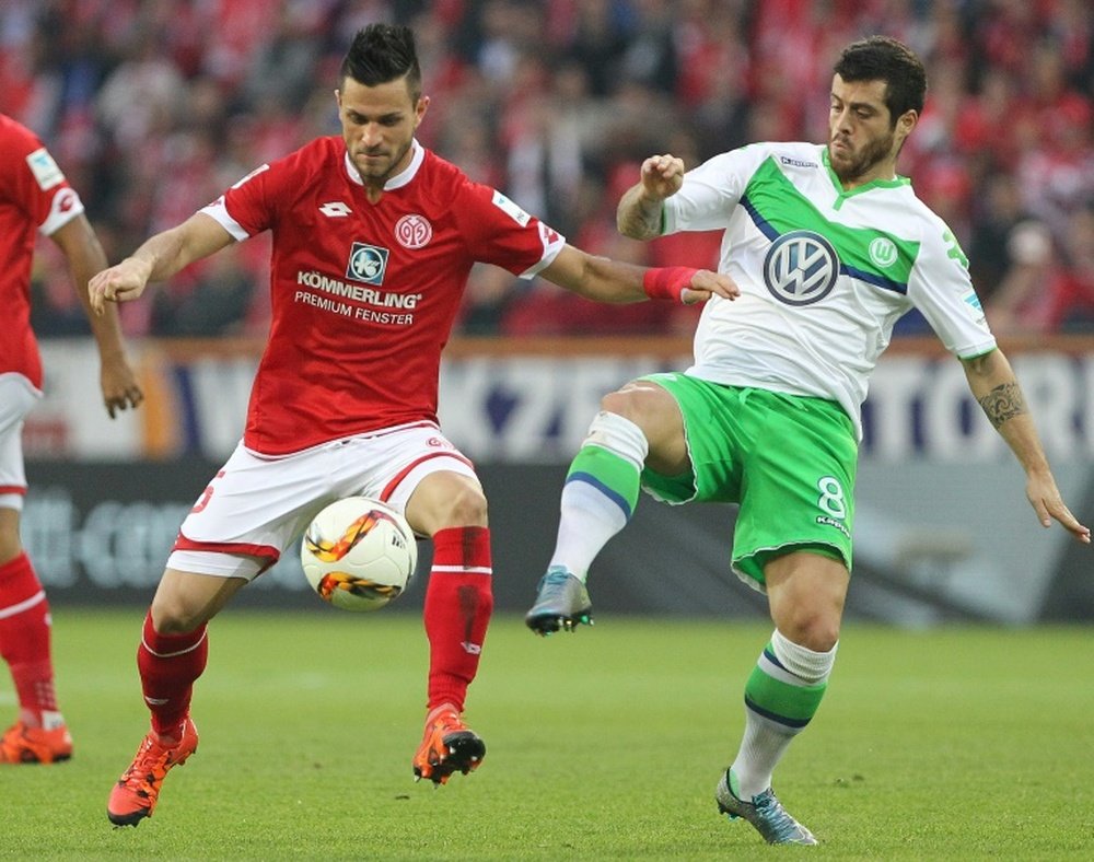 Danny Latza no parece que vaya a salir este verano del Mainz. AFP