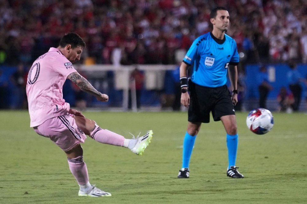 La locura de un 4-4, la cordura de Leo Messi. AFP