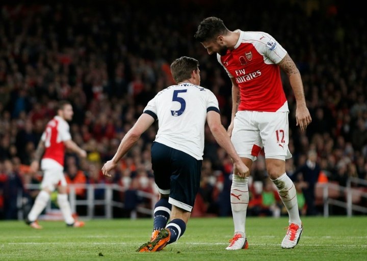 Arsenal y Tottenham empatan en un 'Non remembrance derby'