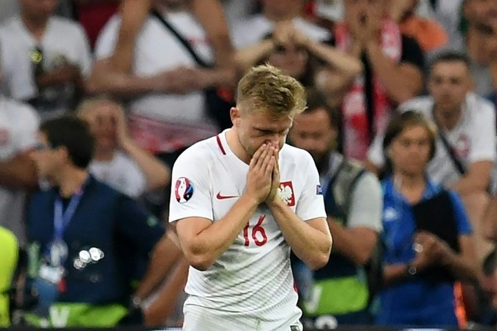 Poles rally round 'Kuba' after Portugal penalty miss at Euro 2016