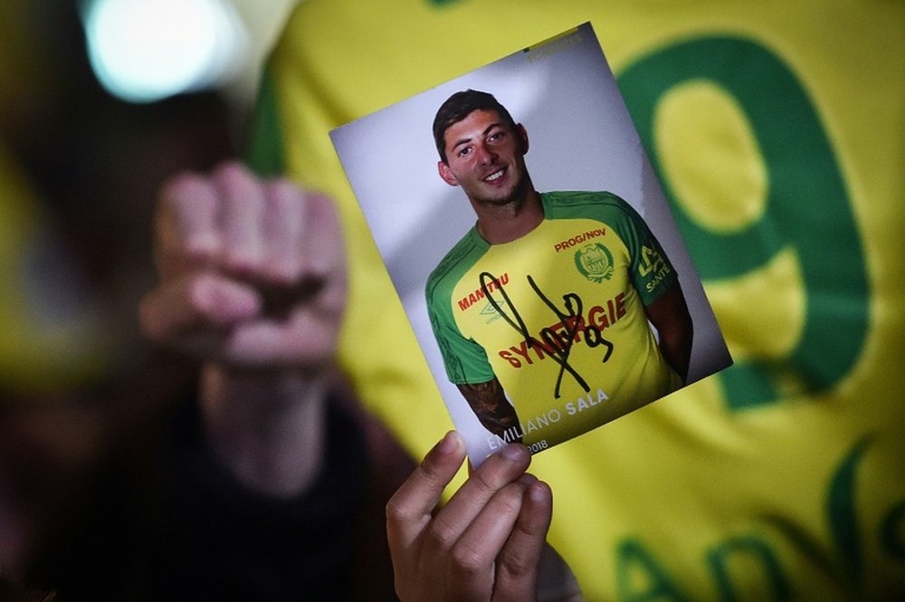 Emiliano Sala sigue en paradero desconocido tras desaparecer su avión. AFP