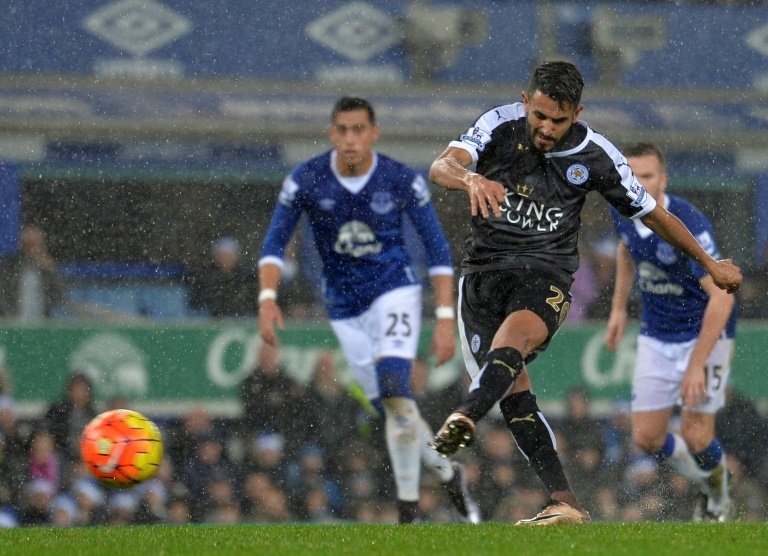 Penalty king Mahrez keeps Leicester top for Christmas