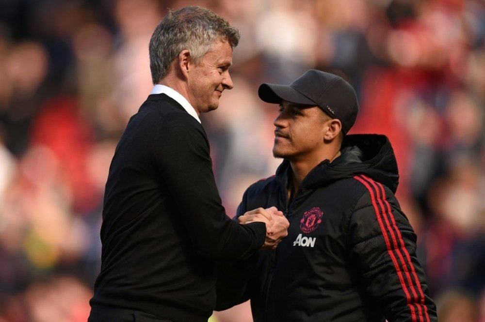 Solskjaer niega que Alexis Sánchez esté al margen del United. AFP