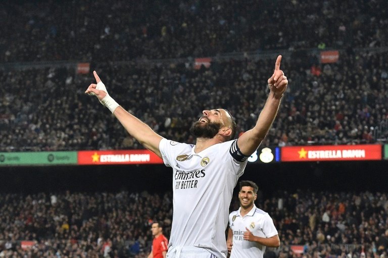 Benzema habría comunicado al Madrid que se quiere ir a Arabia