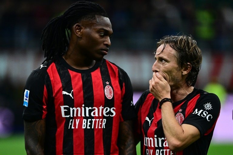 Draw in Bergamo Against : Samuele Ricci Puts the Rossoneri Ahead, Ademola Lookman Responds for the Goddess, Who Remains Unbeaten but Collects Their Seventh Draw of the Season.