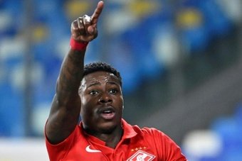 A little less than two weeks after 'De Telegraaf' reported that Quincy Promes had been arrested at a border control in Dubai, the Dutch Public Prosecutor's Office indicates that the Emirati authorities have arrested him. This is remarkable because either the first leak was misleading or the first arrest was only provisional pending an arrest warrant from the Netherlands.