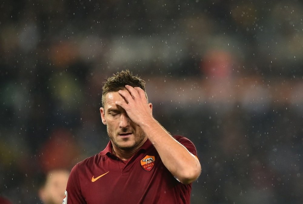 Totti encuentra apoyo en su mujer. AFP