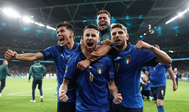 Itália vence nos pênaltis e está na final da Eurocopa