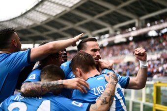 Naples boucle sa saison avec une victoire. AFP