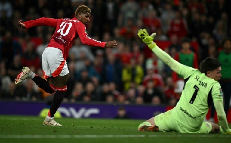 La presentación de Rashford se retrasa al miércoles. AFP