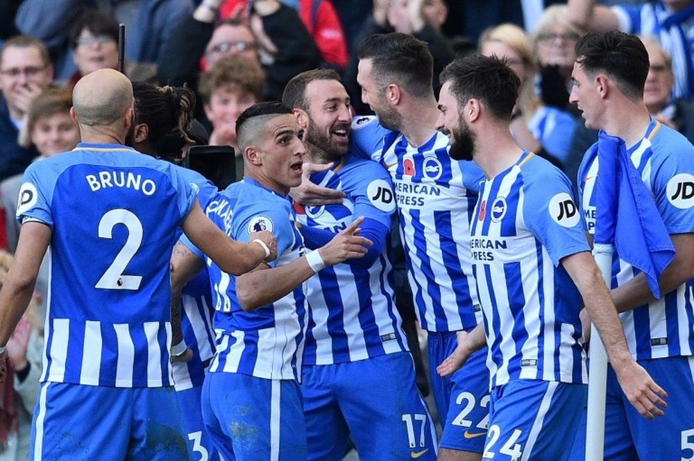 Os jogadores do Brighton puderam celebrar no final do jogo. AFP