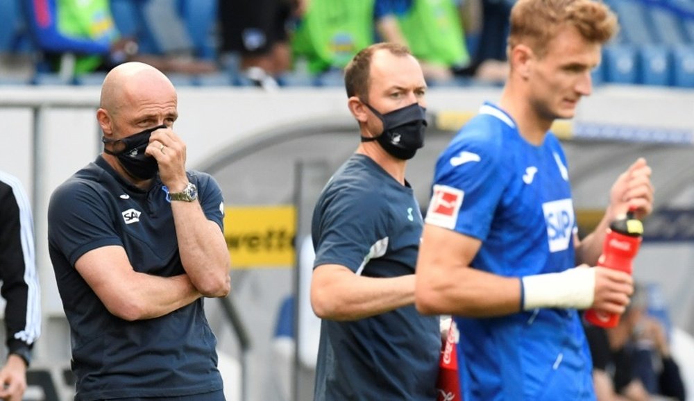El Hoffenheim anunció el adiós de Schreuder. AFP