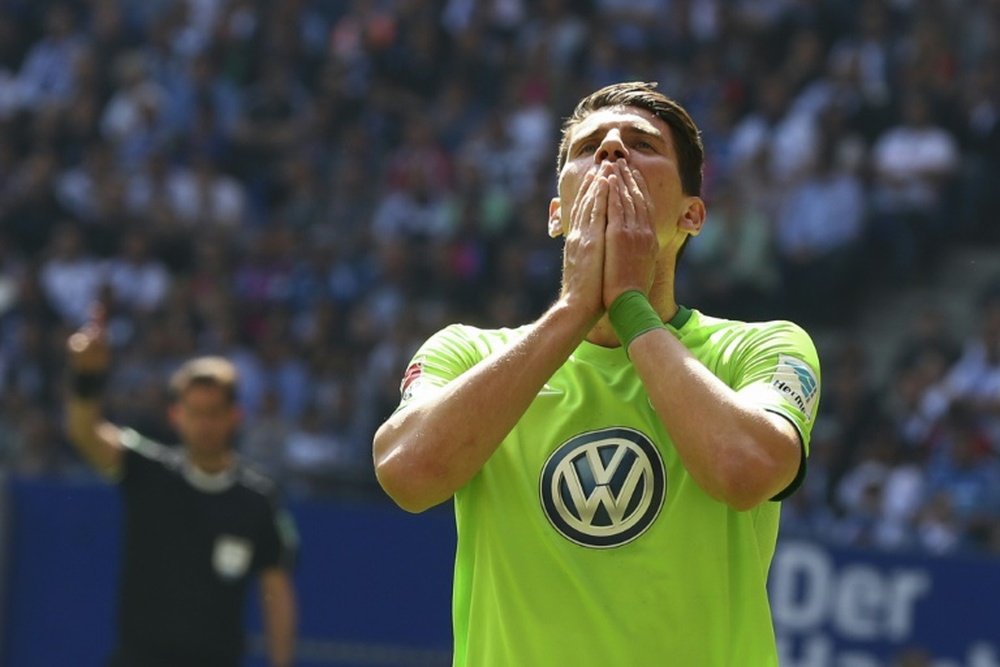 Mario Gómez amplía su contrato con el Wolfsburgo. AFP