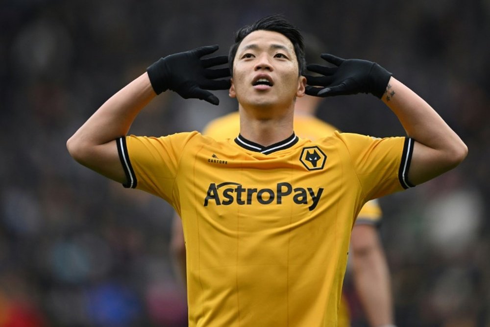 La FIFA le mete 10 partidos a Curto por llamar Jackie Chan a Hee-Chan Hwang. AFP
