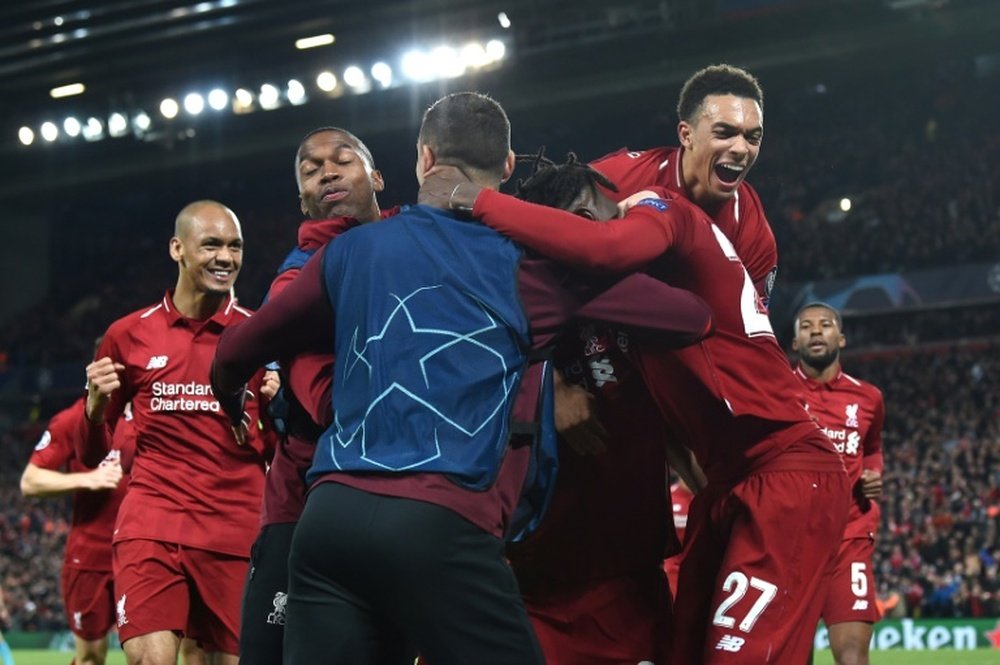 El Liverpool remontó lo que parecía imposible con un córner. AFP