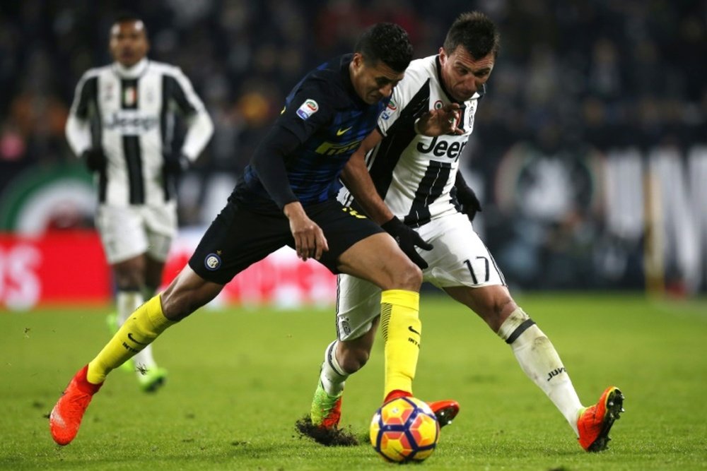 Juventus e Inter disputan el partidazo de la jornada en Italia. AFP