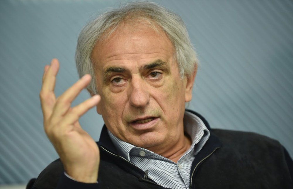 Japan's coach Vahid Halilhodzic tries to find solutions to the dissapointing match against Iraq. AFP