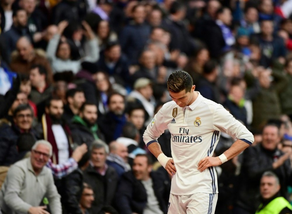 Cristiano Ronaldo visiblement préoccupé lors d'un match de LaLiga. AFP