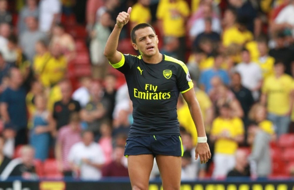 Alexis se plantea dejar el Arsenal la próxima temporada sin dejar beneficio. AFP